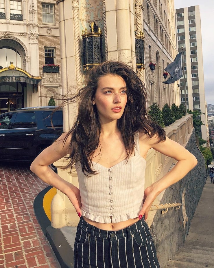 Jessica Clements