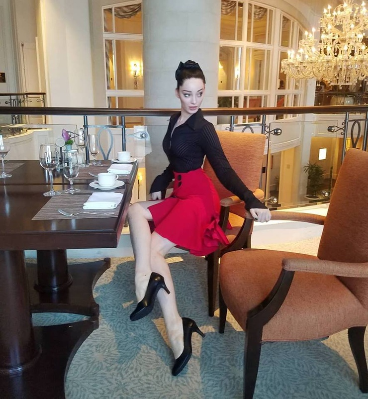 Emma Dumont