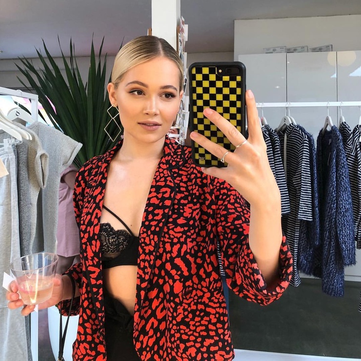 Kelli Berglund Kelli Berglund