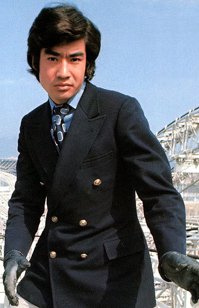 Takeshi Hongō (Hiroshi Fujioka)