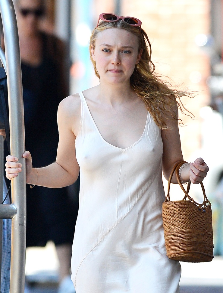Dakota Fanning Dakota Fanning