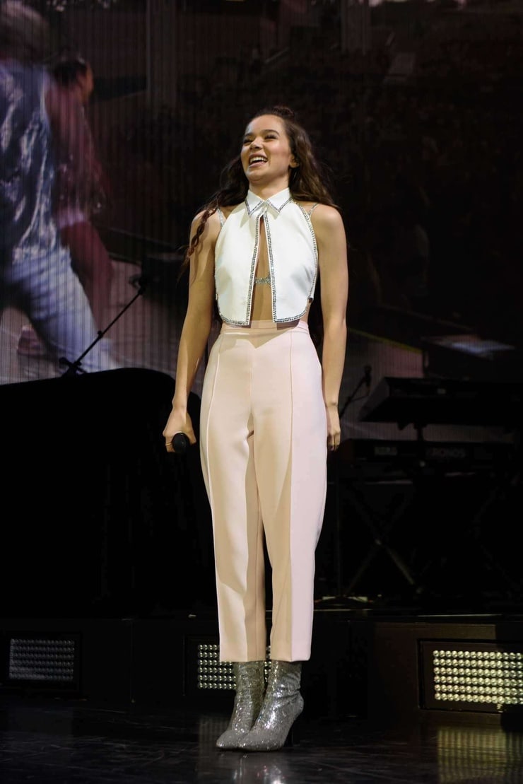 Hailee Steinfeld