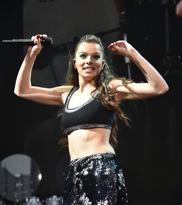 Hailee Steinfeld