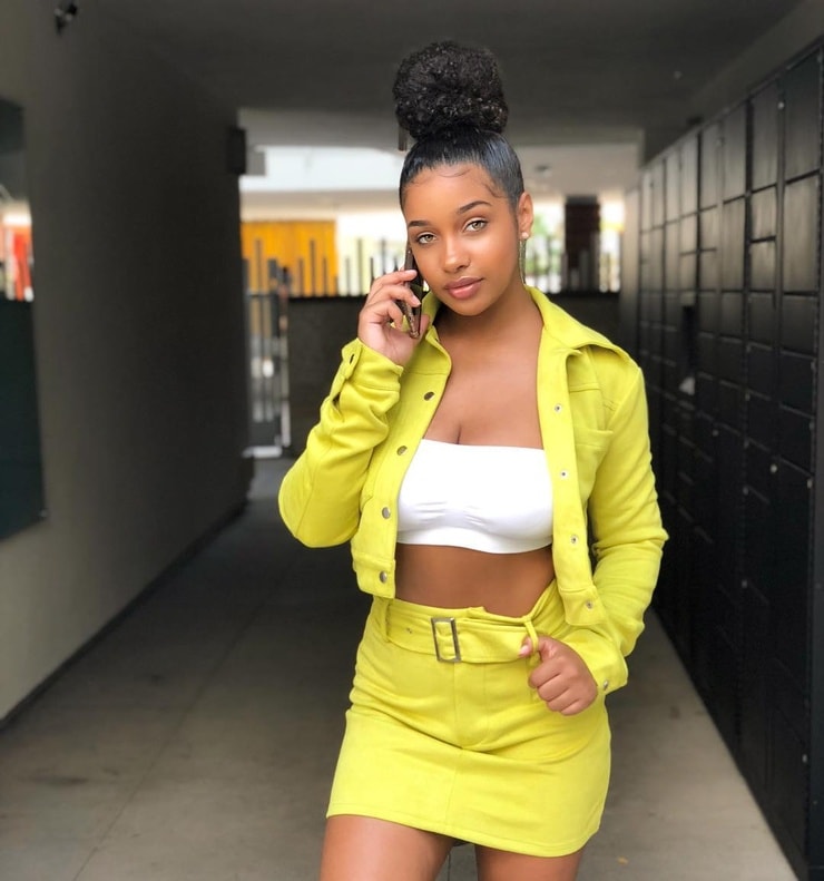Corie Rayvon Corie Rayvon