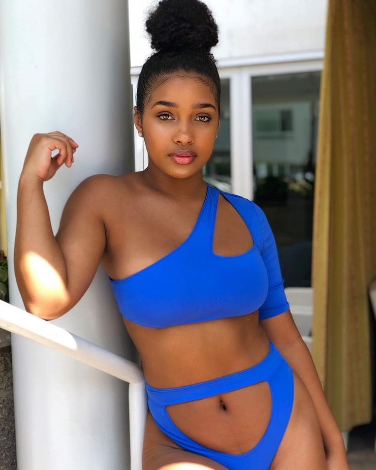 Corie Rayvon