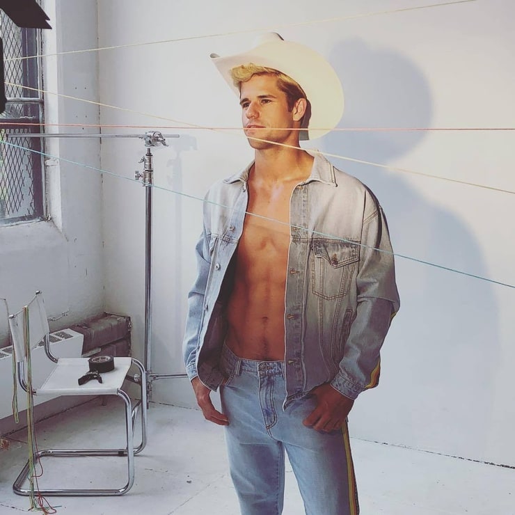 Charlie Carver