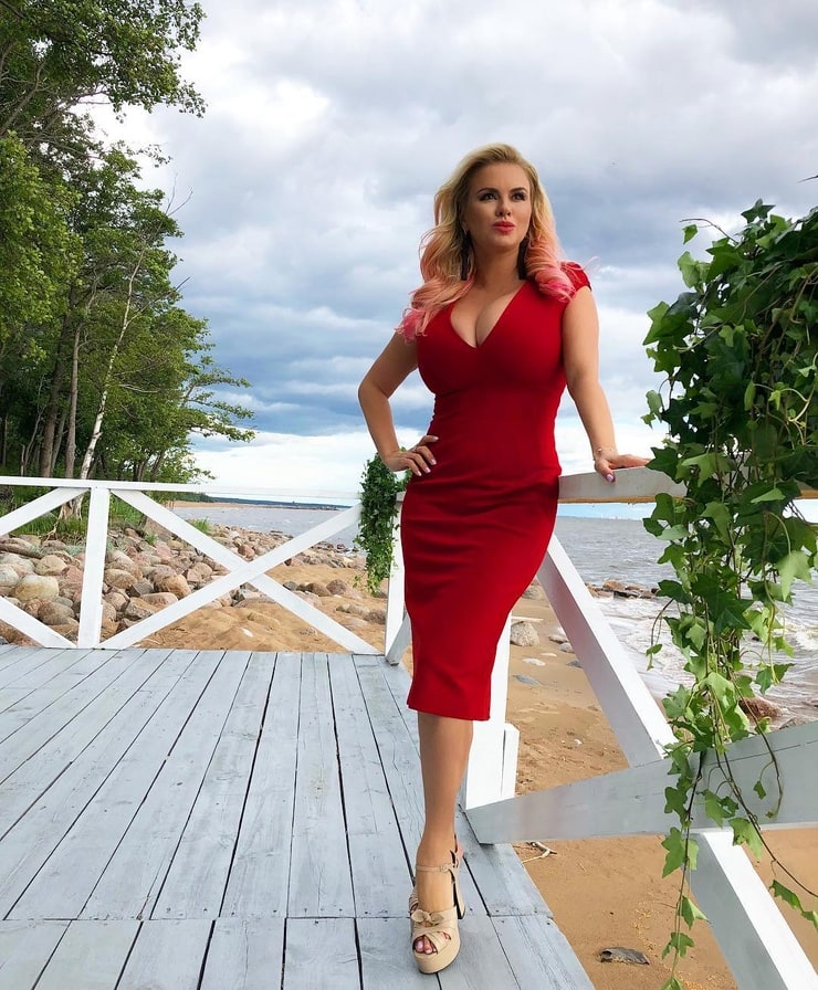 Anna Semenovich Image 