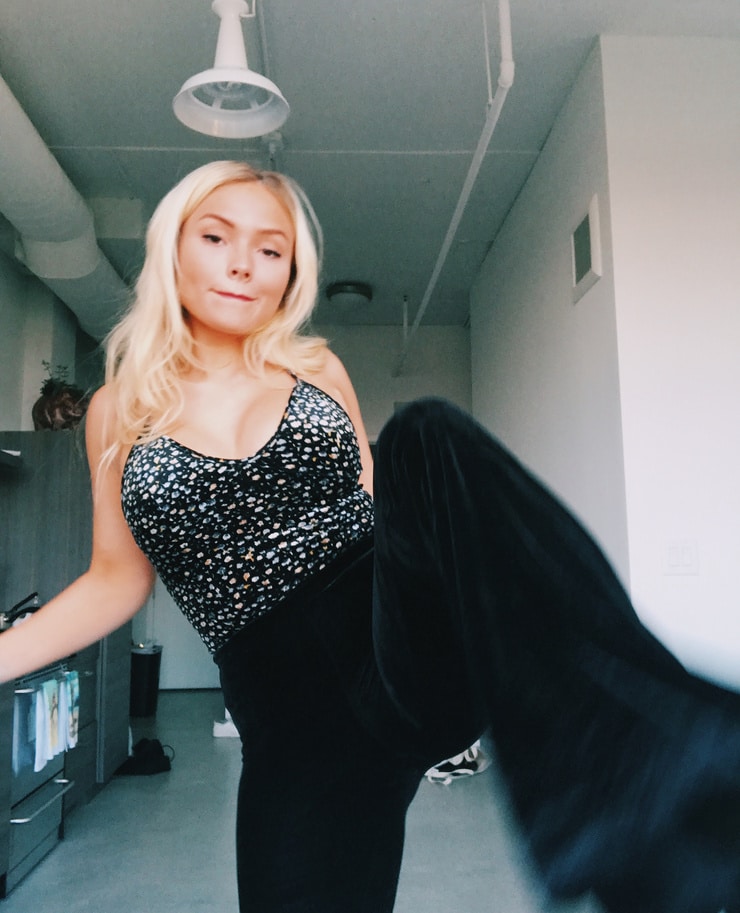 Natalie Alyn Lind
