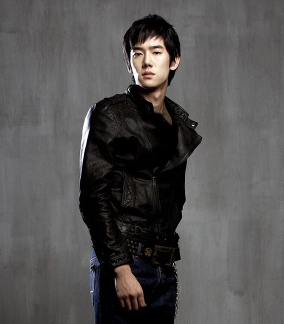 Yeon-Seok Yoo