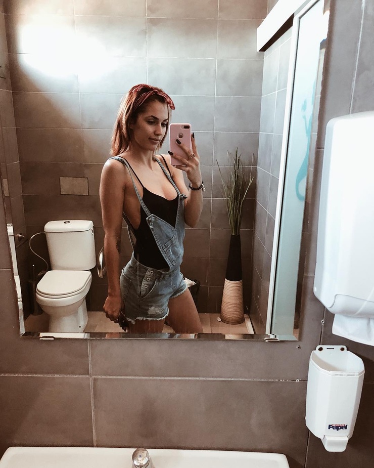 Michelle Calvó Michelle Calvó