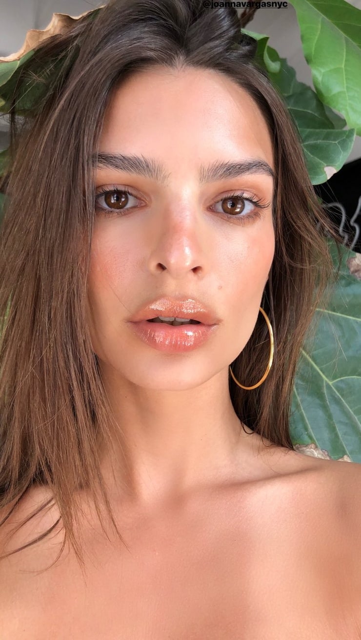 Picture of Emily Ratajkowski