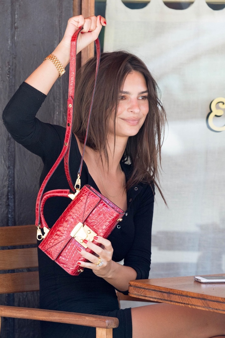 Emily Ratajkowski