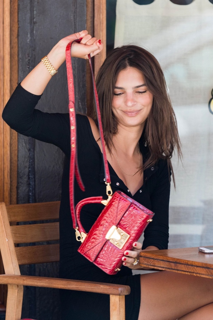 Emily Ratajkowski