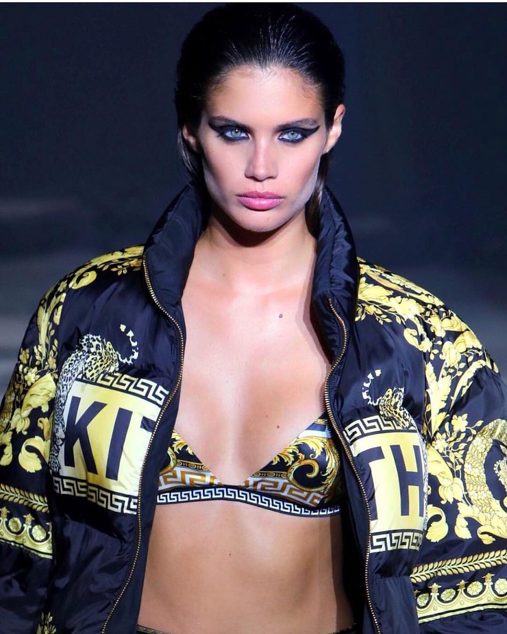 Sara Sampaio Sara Sampaio