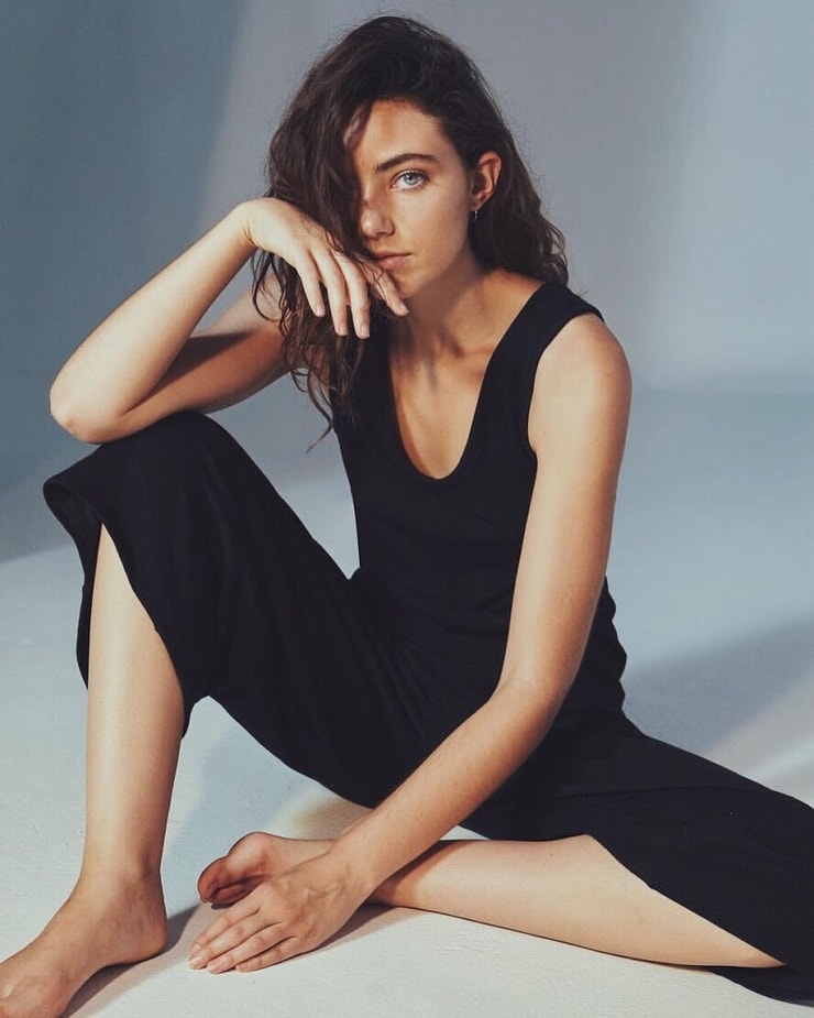 Picture Of Amelia Zadro 0501