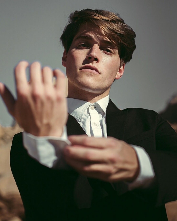 Froy Gutierrez