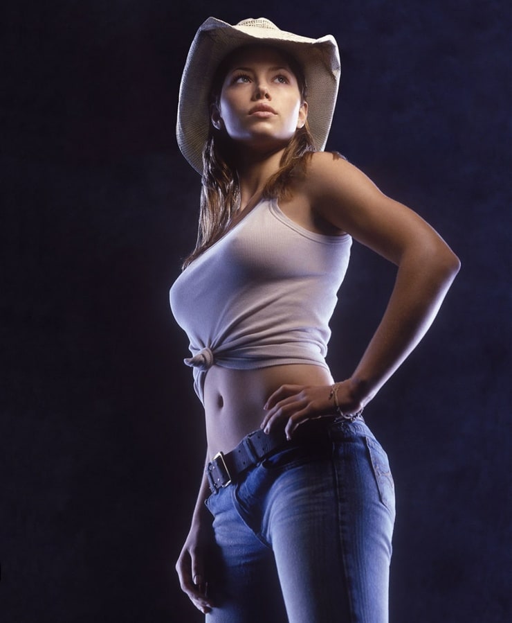 Erin (The Texas Chainsaw Massacre 2003)