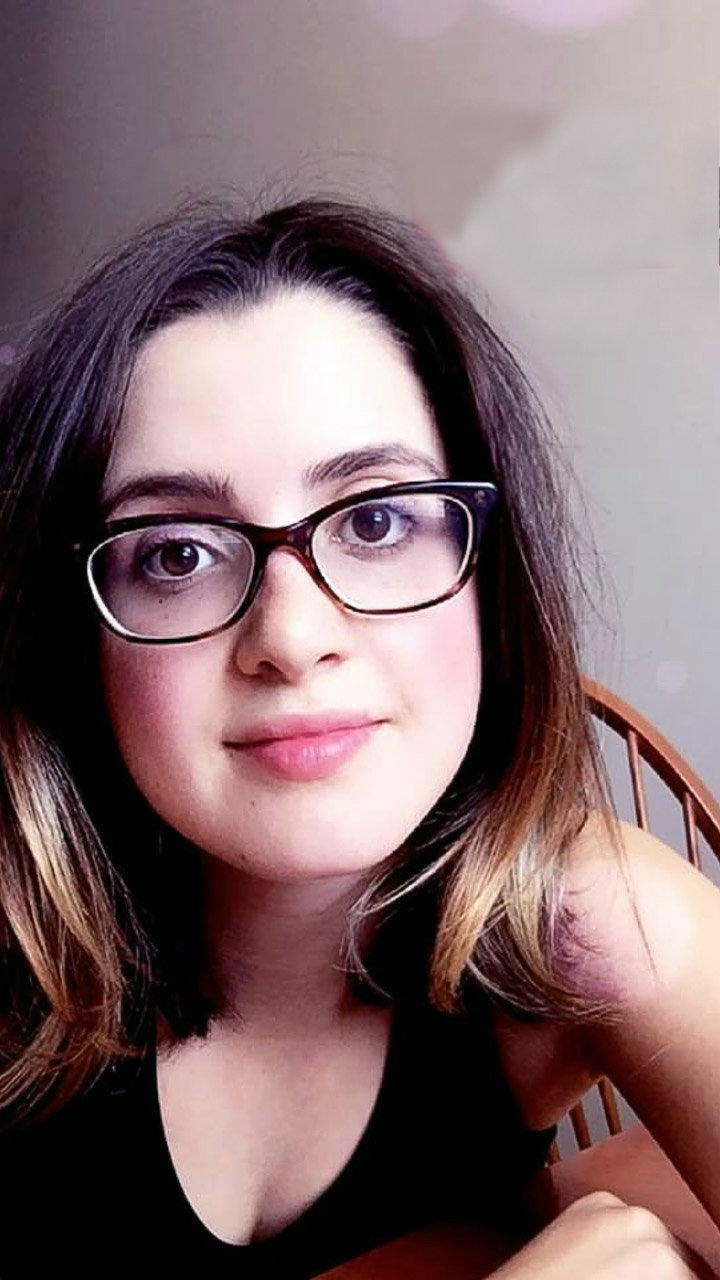 Laura Marano