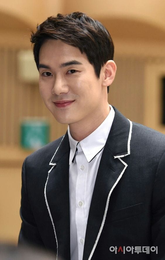 Yeon-Seok Yoo