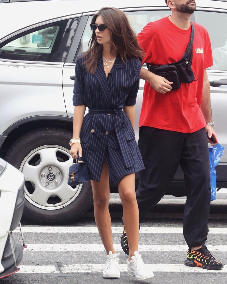 Emily Ratajkowski