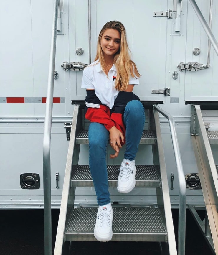 Lizzy Greene