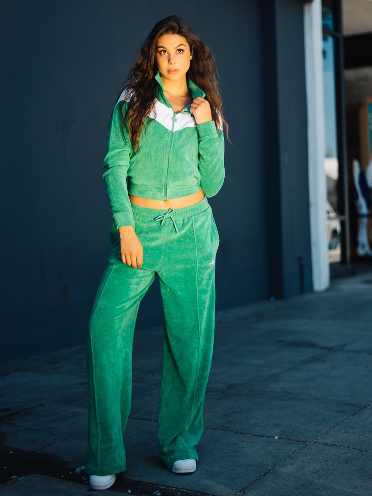 Kira Kosarin