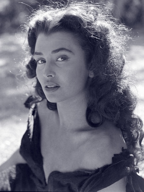 Laurette Luez