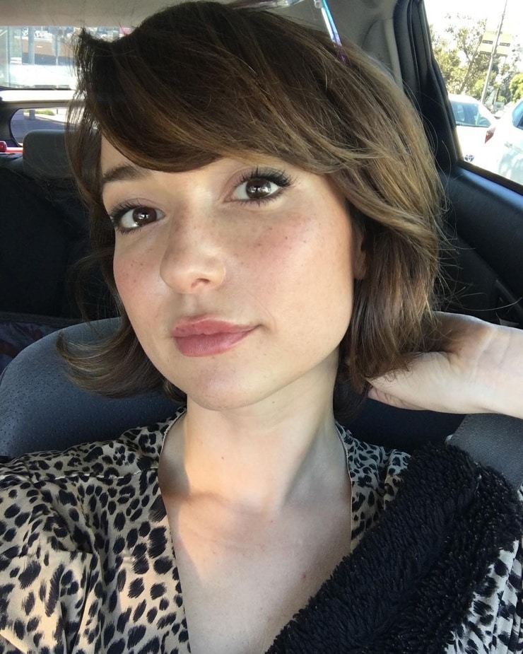 Milana Vayntrub