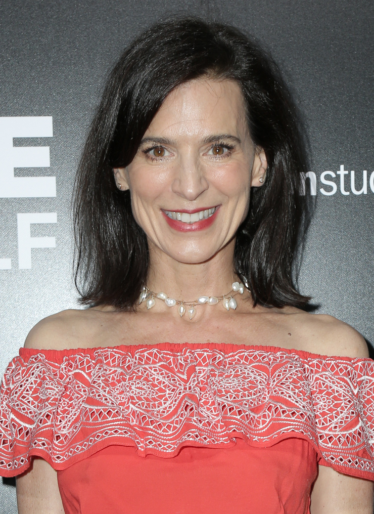 Perrey Reeves Perrey Reeves