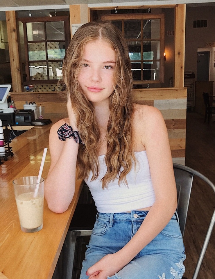 Ellie Thumann Ellie Thumann