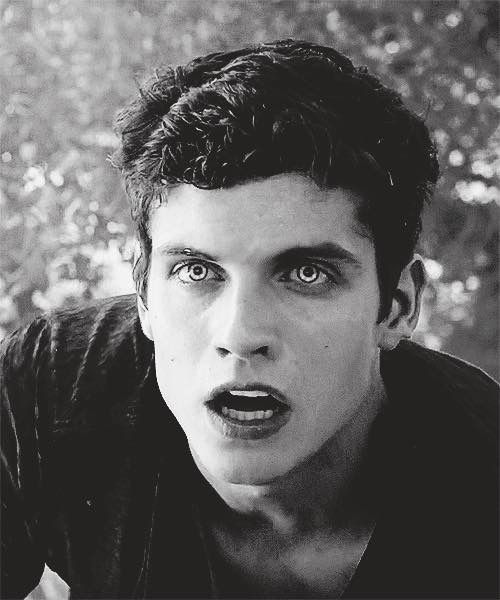 Daniel Sharman