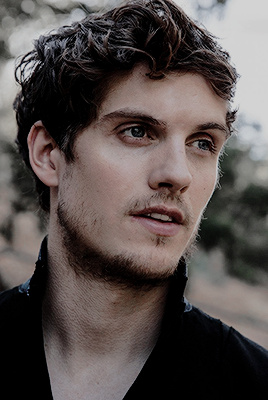 Daniel Sharman