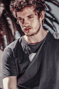 Daniel Sharman