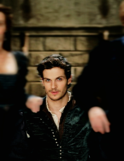 Daniel Sharman