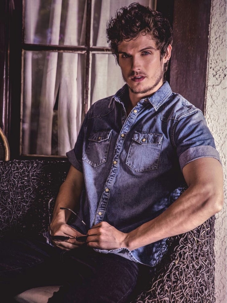 Daniel Sharman