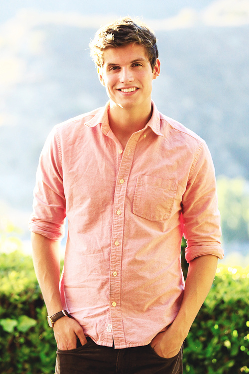 Daniel Sharman