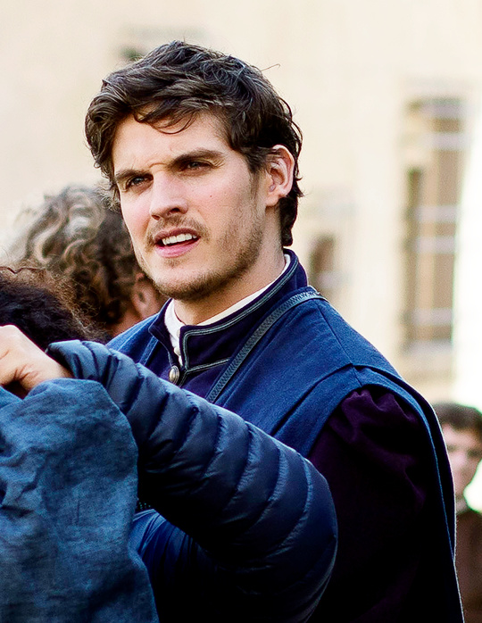 Daniel Sharman