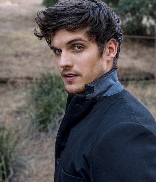 Daniel Sharman