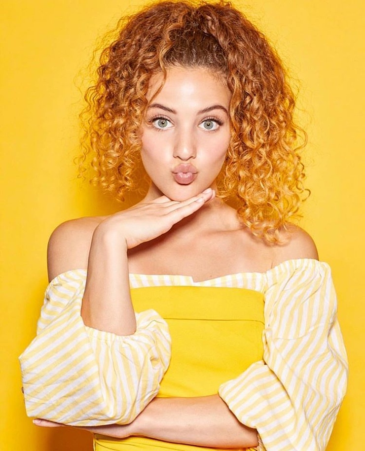 Sofie Dossi Sofie Dossi