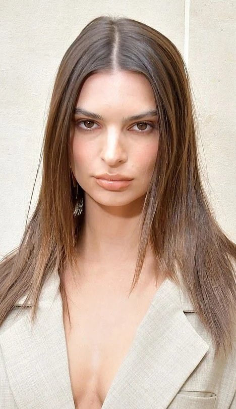 Emily Ratajkowski Emily Ratajkowski