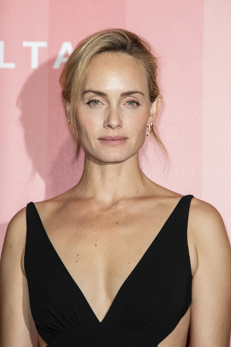 Amber Valletta