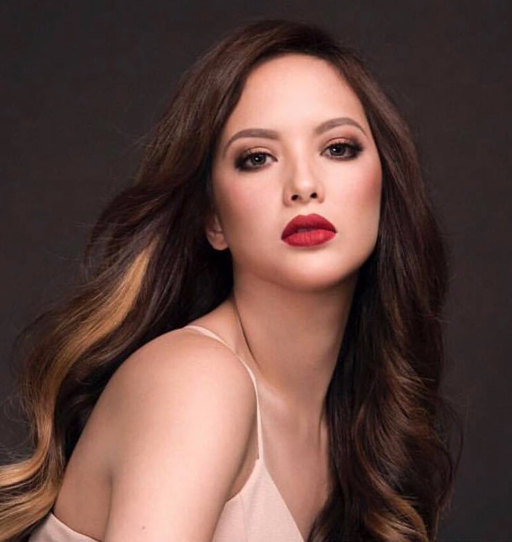 Ellen Adarna.