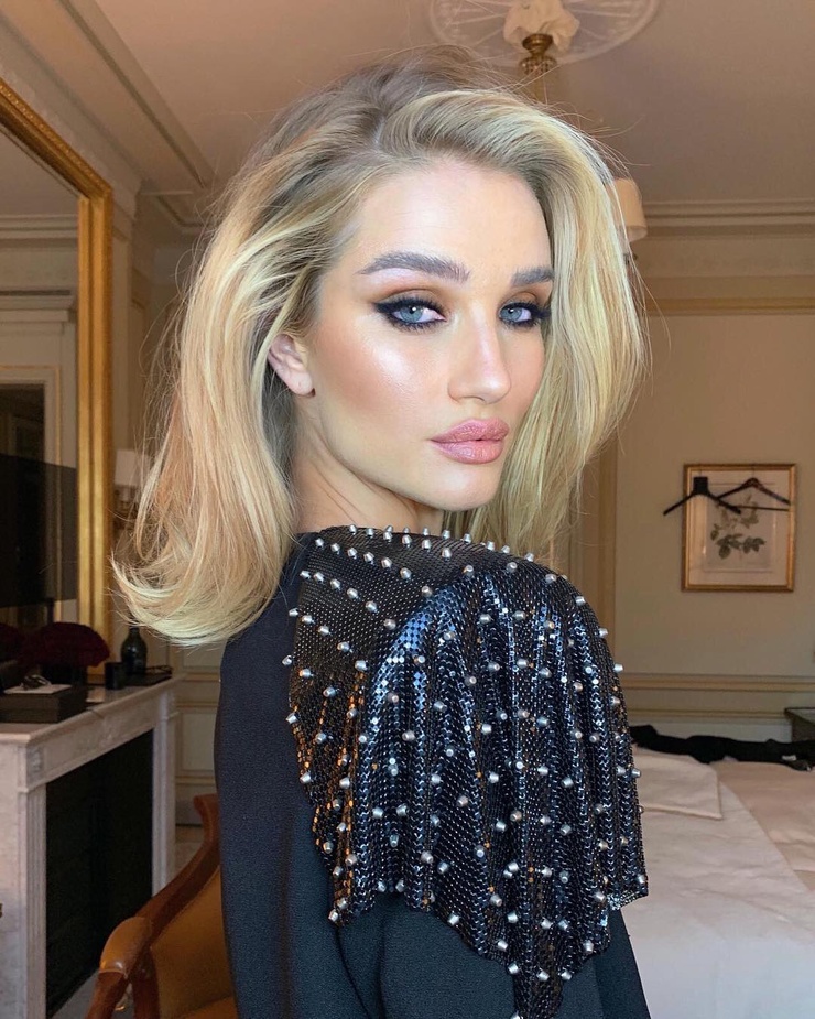 Rosie Huntington-Whiteley Rosie Huntington-Whiteley