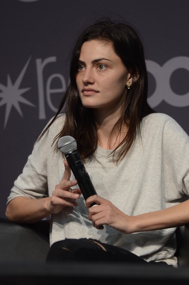 Phoebe Tonkin