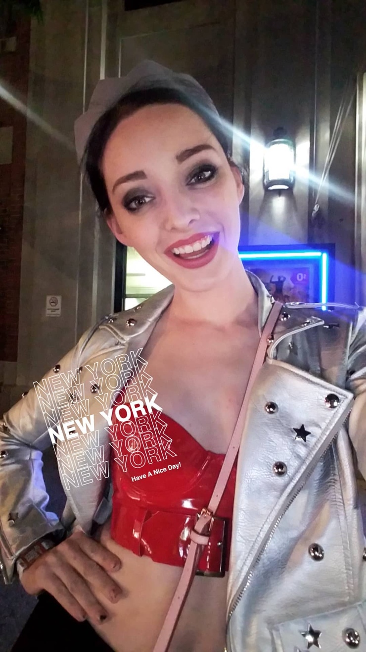 Emma Dumont Emma Dumont