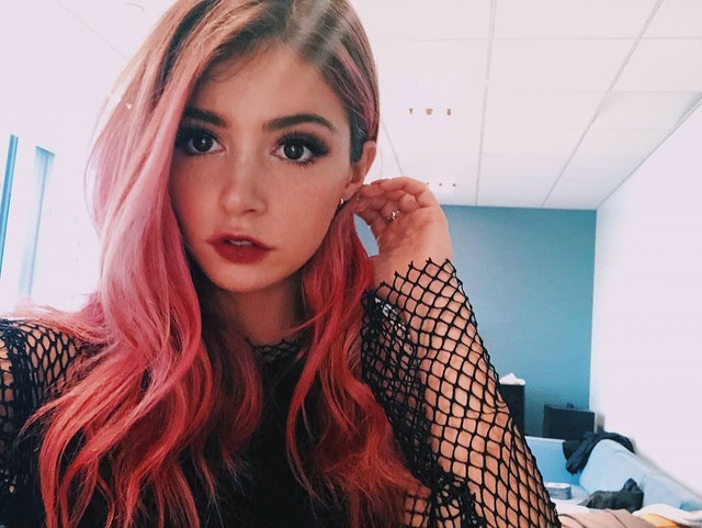 Chrissy Costanza