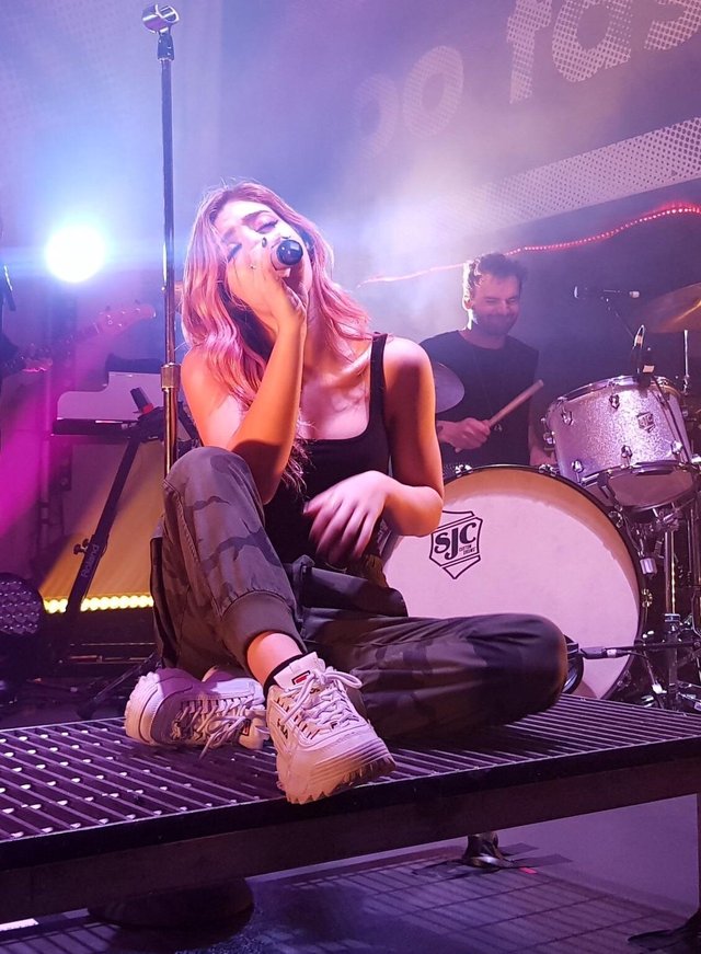 Chrissy Costanza
