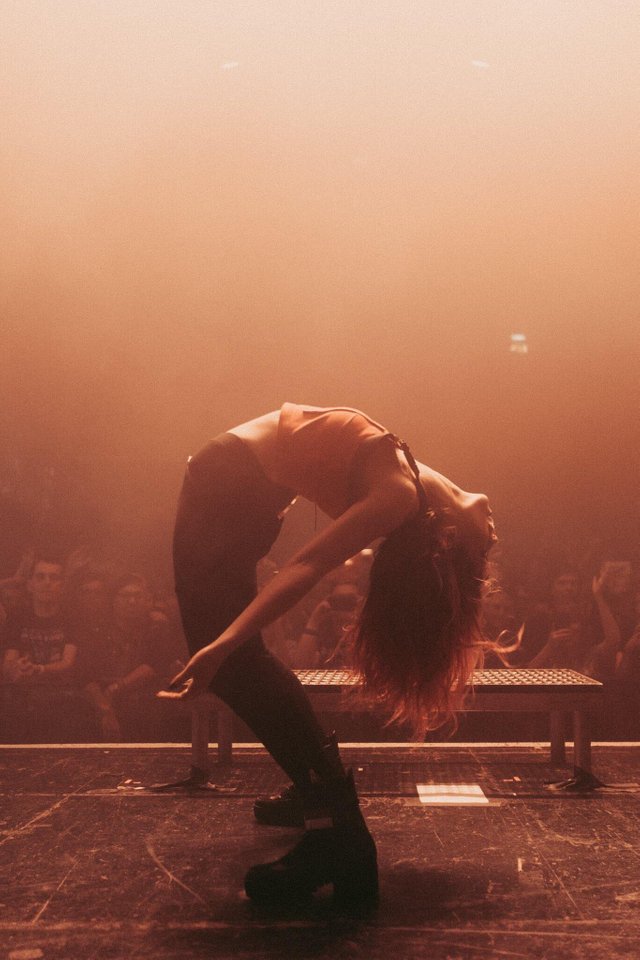 Chrissy Costanza