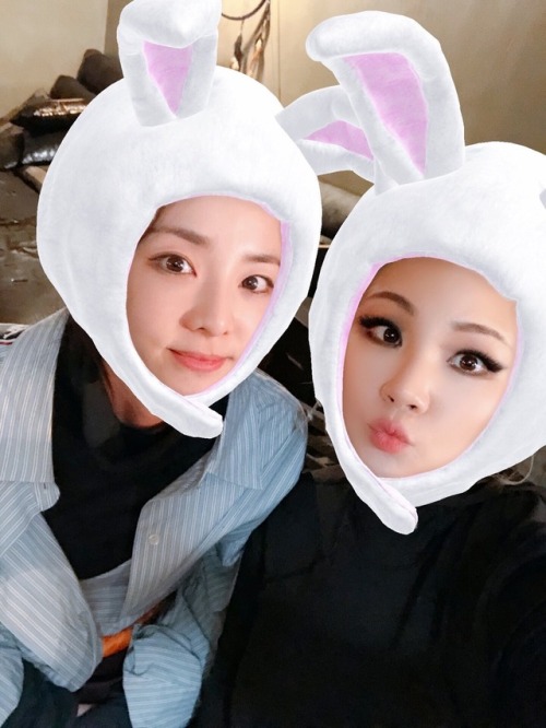 2NE1