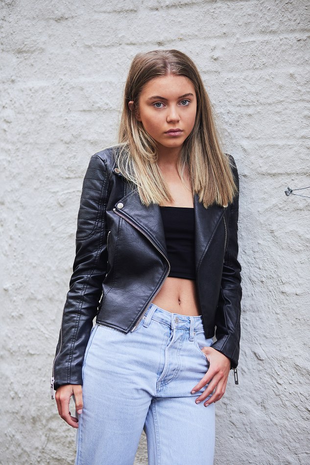 Analise Laundy